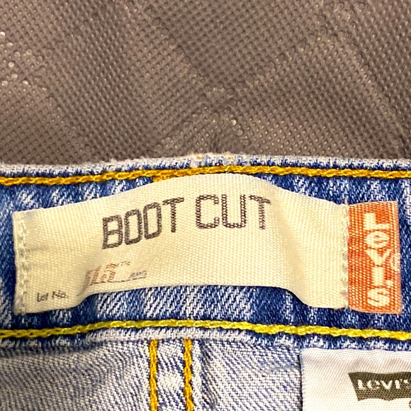 Women’s vintage bootcut Levi’s jeans size 12M (31” waist) GUC lots of life left - Picture 5 of 6
